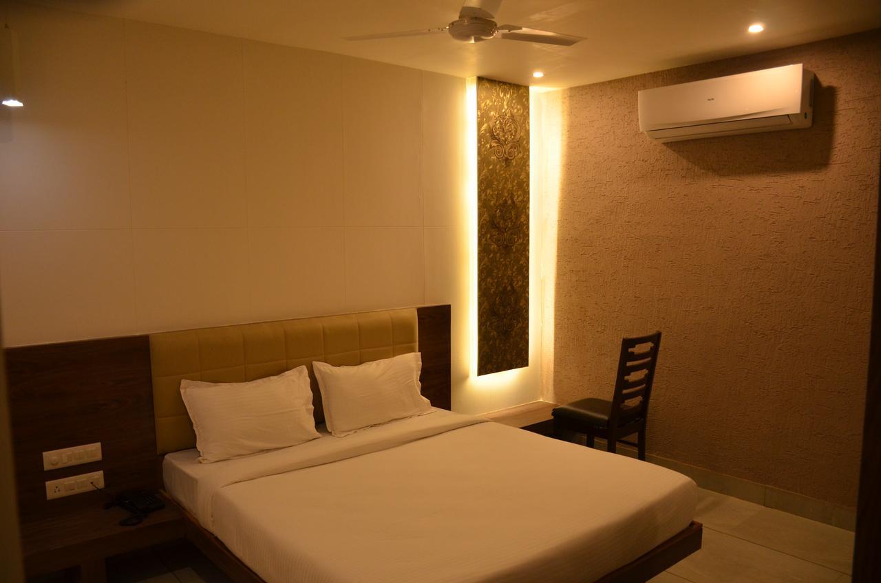 Apple Residency Hotel Patan  Exterior photo