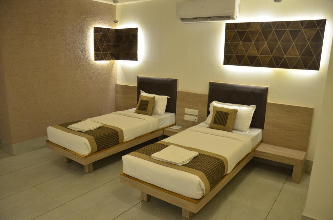 Apple Residency Hotel Patan  Exterior photo