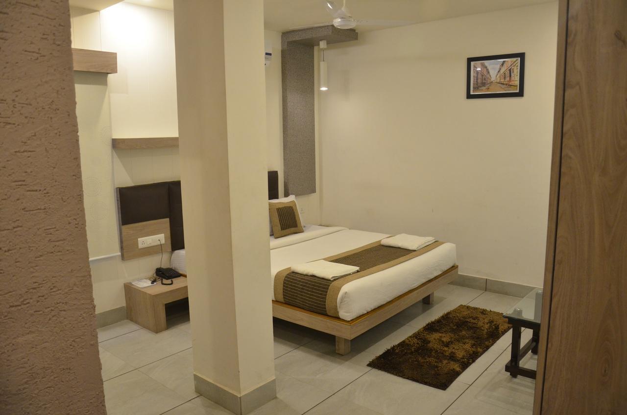 Apple Residency Hotel Patan  Exterior photo