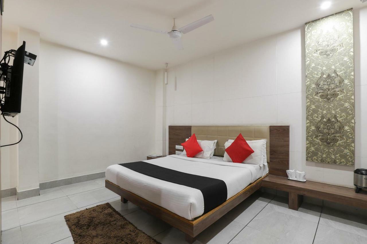 Apple Residency Hotel Patan  Exterior photo